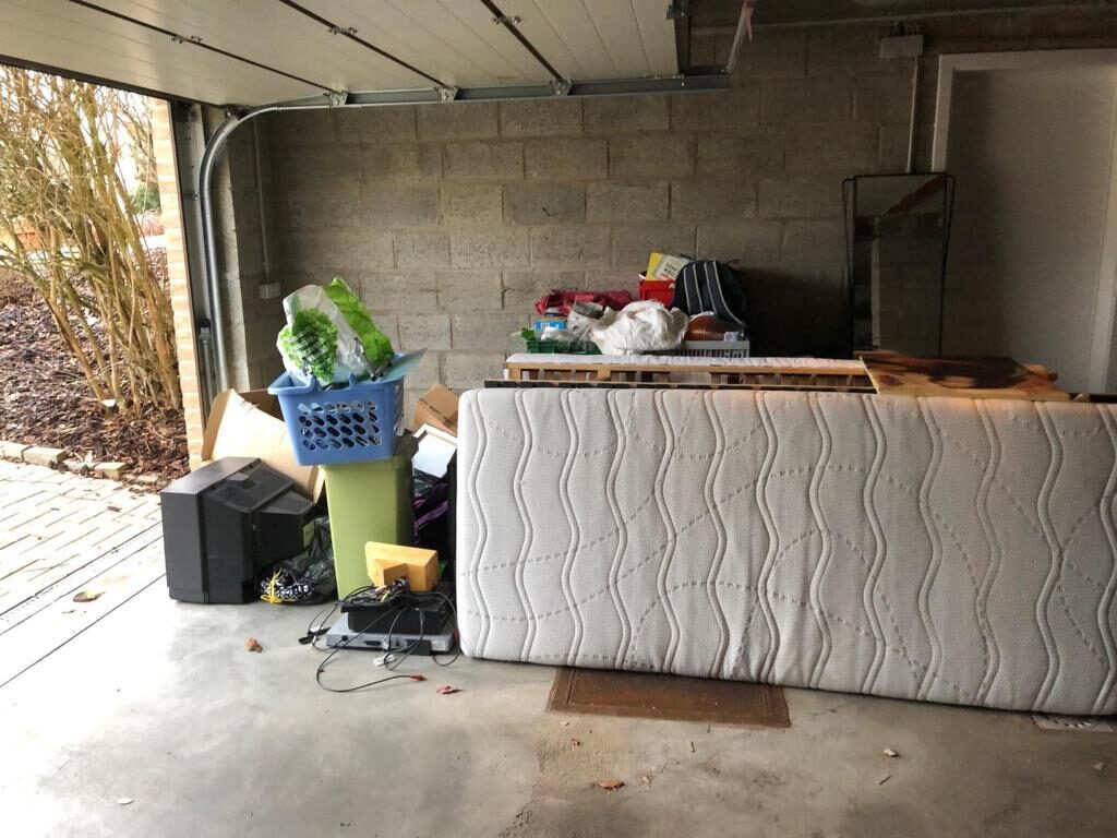 Garage in unter 2 Stunden entrümpelt