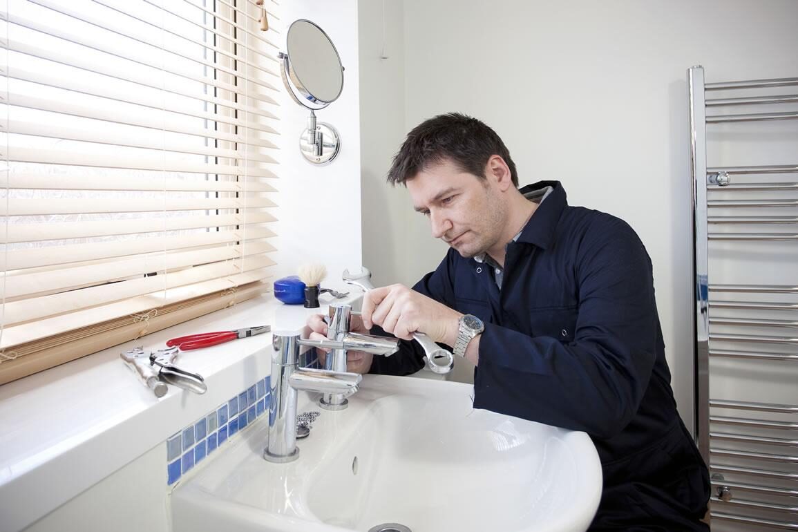 Sanitärarbeiten im Badezimmer